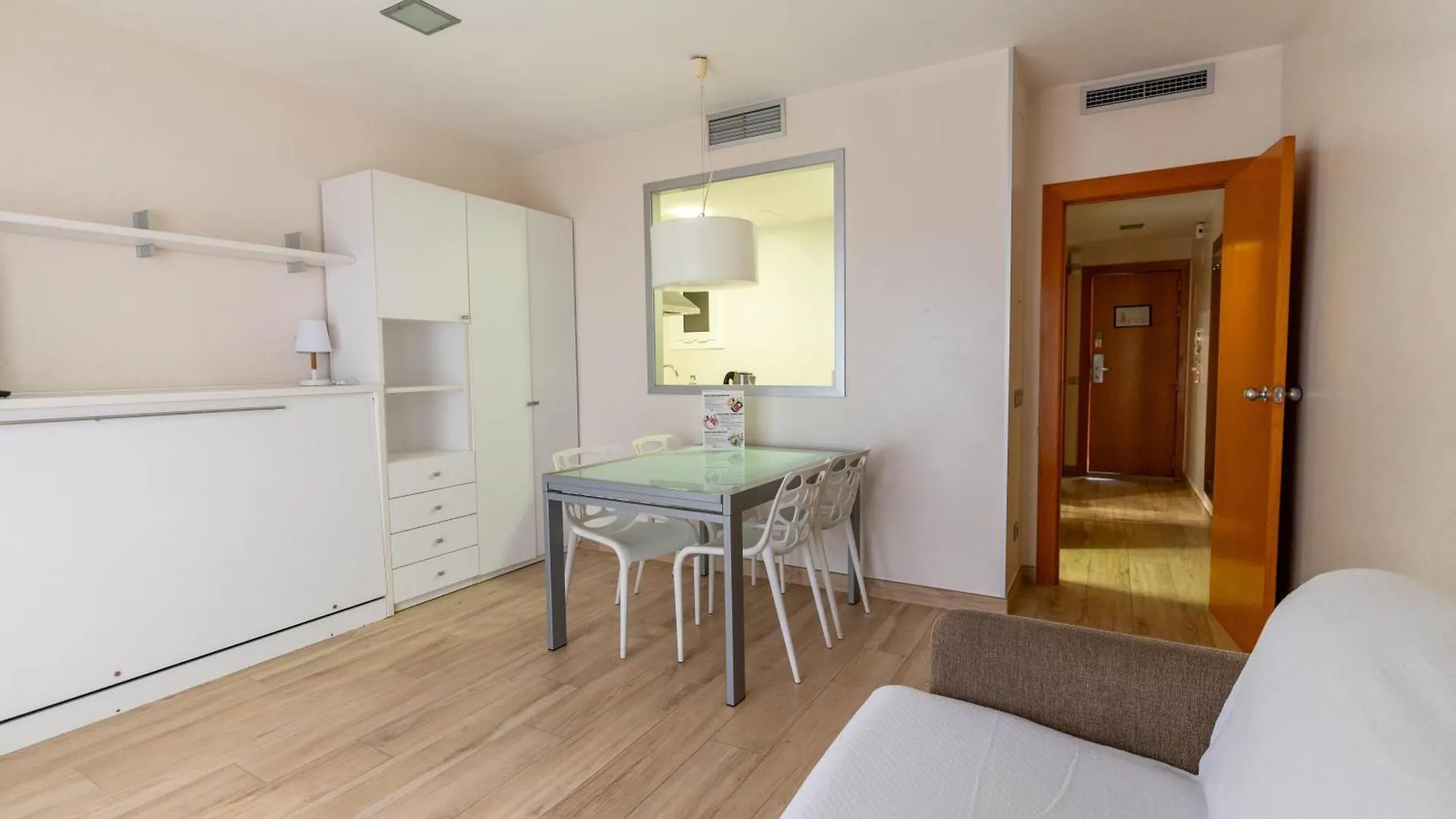 Aparthotel Solifemar Castelldefels